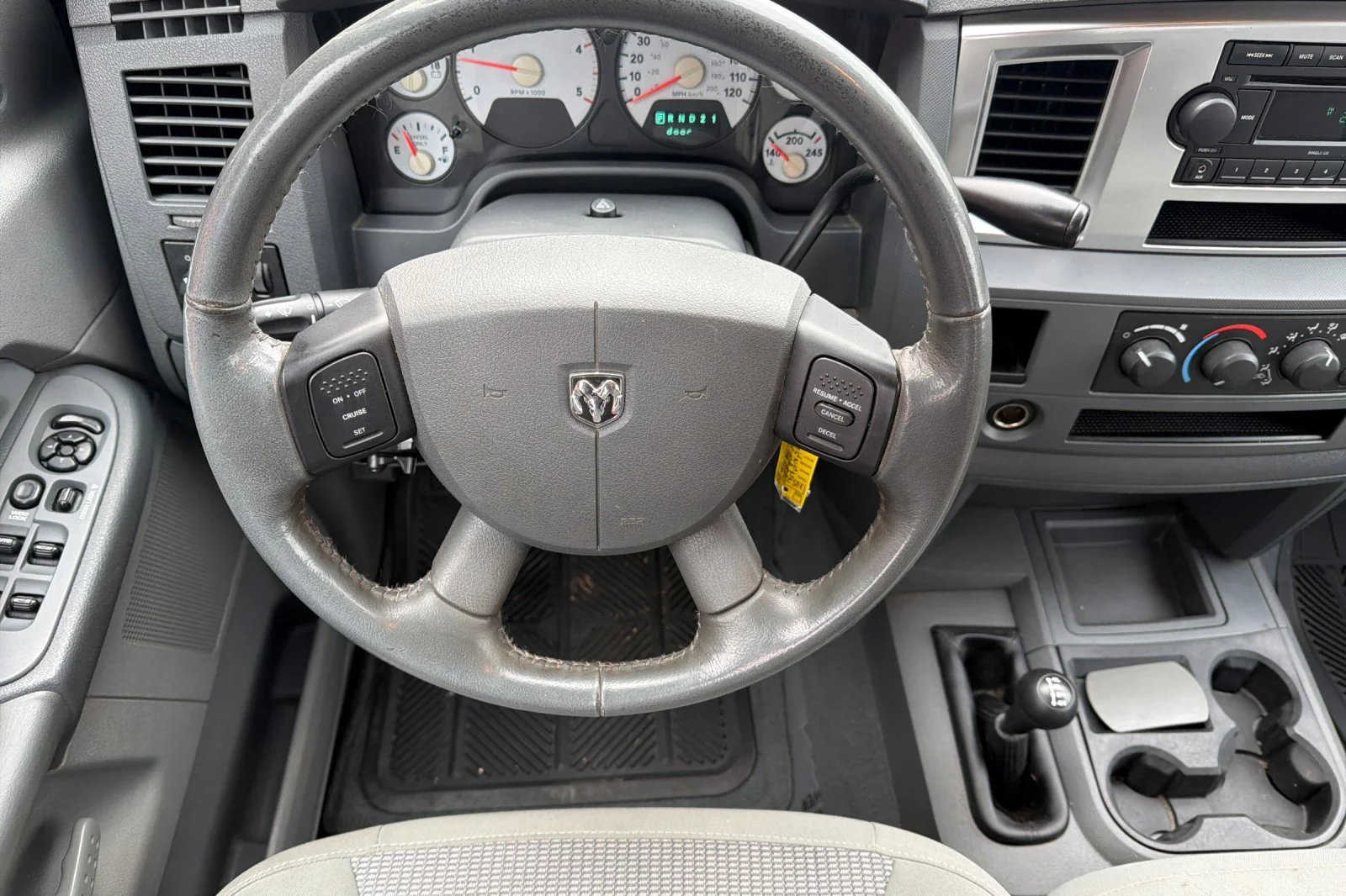 Used 2007  Dodge SLT image 12