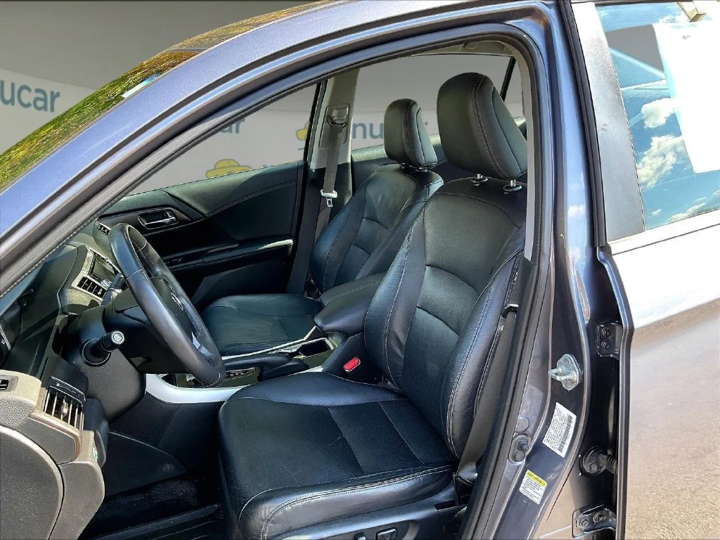Used 2013 Gray Honda EX-L image 10
