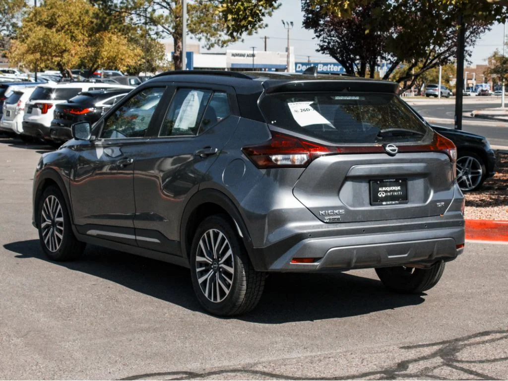 Used 2024 Boulder Gray Pearl Nissan SR image 7