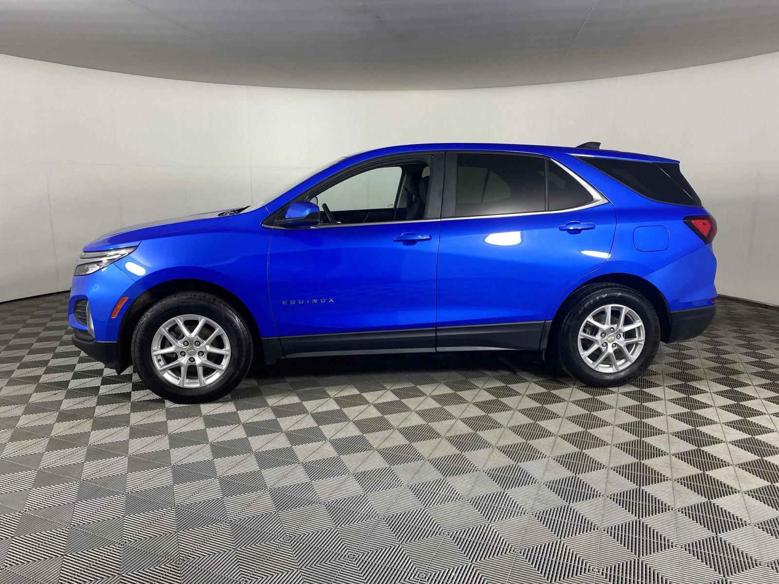 Used 2024 Riptide Blue Metallic Chevrolet LT image 7