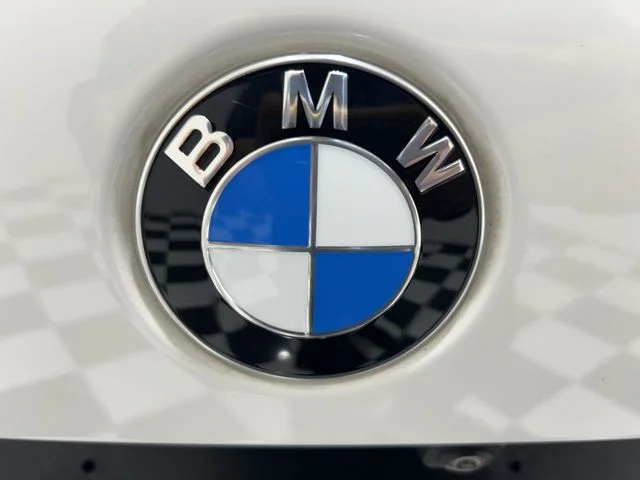 Certified Used 2021 White BMW xDrive40i image 27
