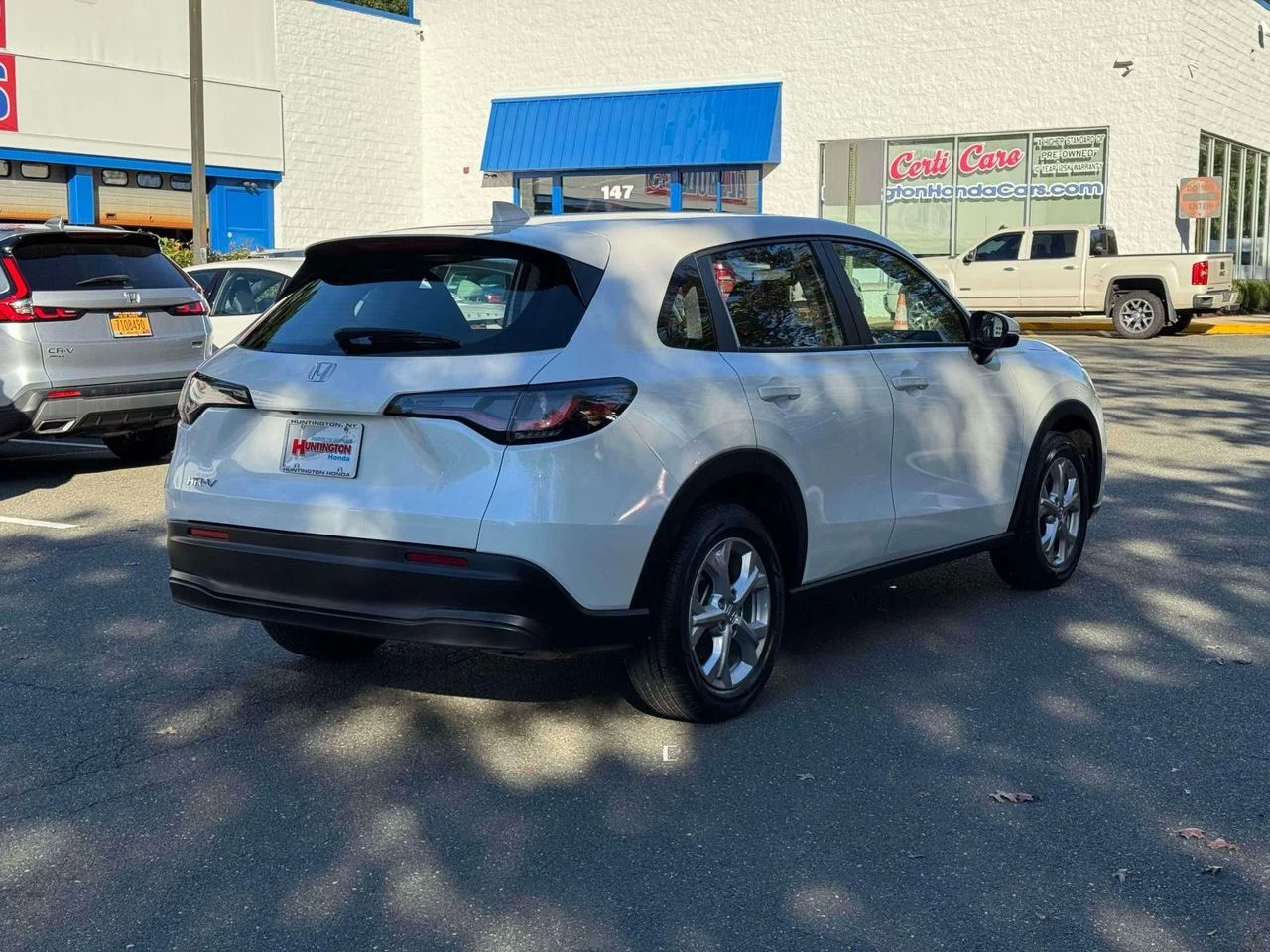 Used 2023 Platinum White Pearl Honda AWD LX image 7