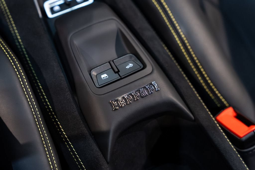 Used 2021 Giallo Modena Ferrari Base image 39