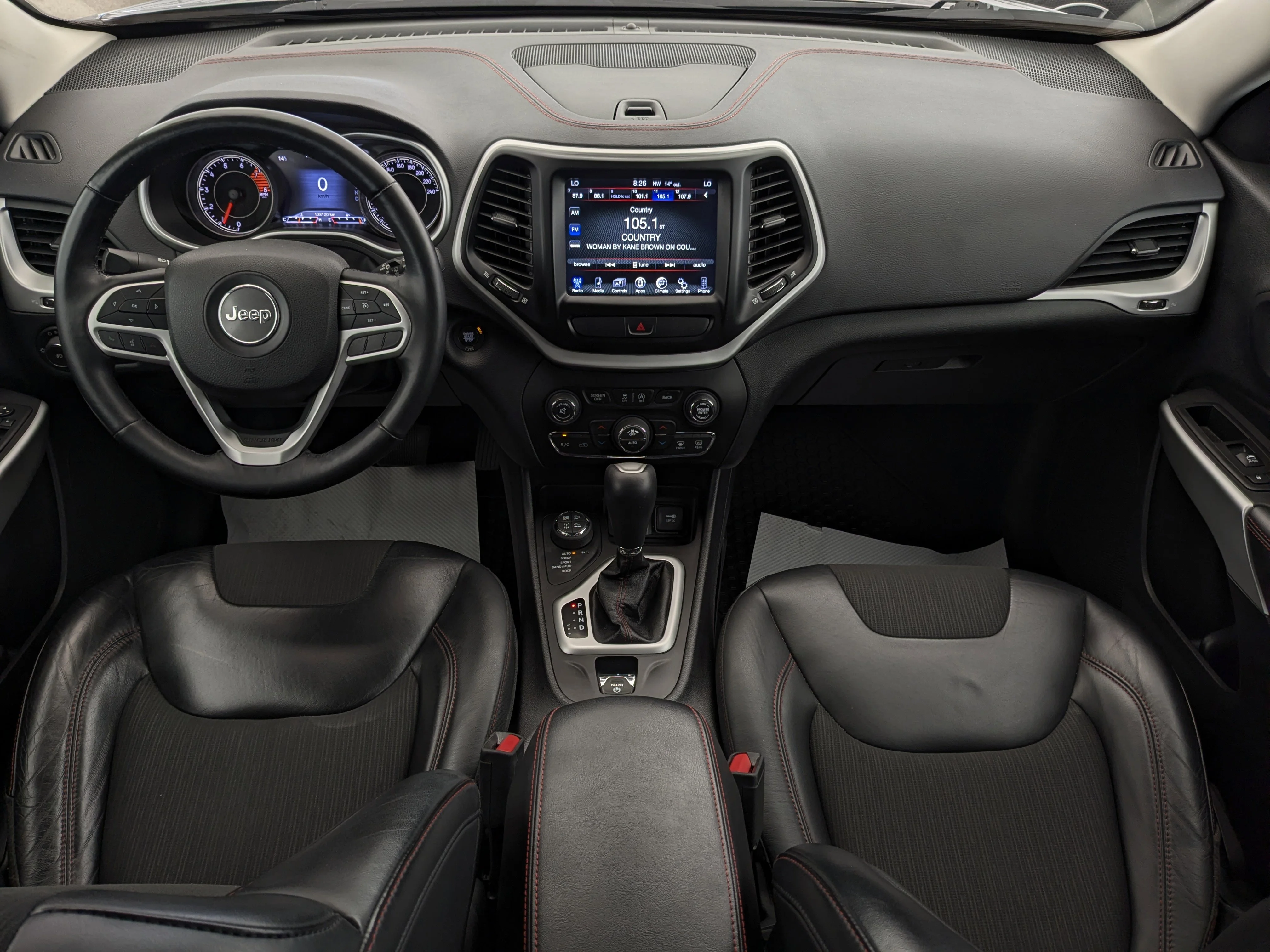Used 2018 Grey Jeep Trailhawk - Cold Weather Pkg - Comfort Grp - Command View Sunroof - Napa Leather & More image 26