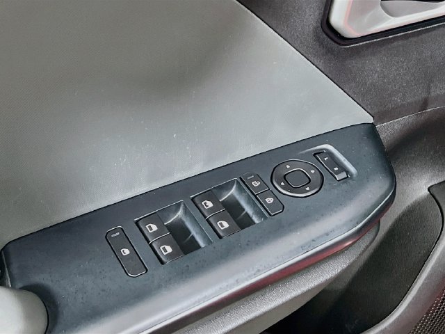 2025 Kia K4 LXS - Photo 9