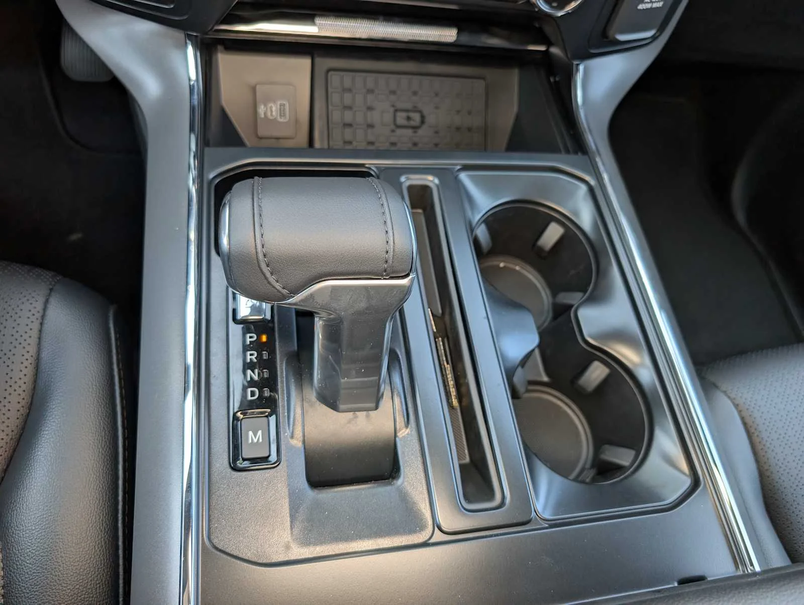 New 2026 Star White Metallic Tri-Coat Ford Lariat® image 26