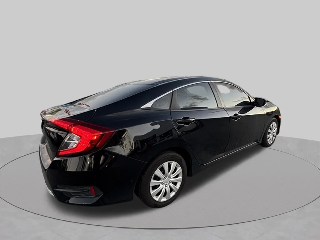 Used 2020  Honda LX image 4