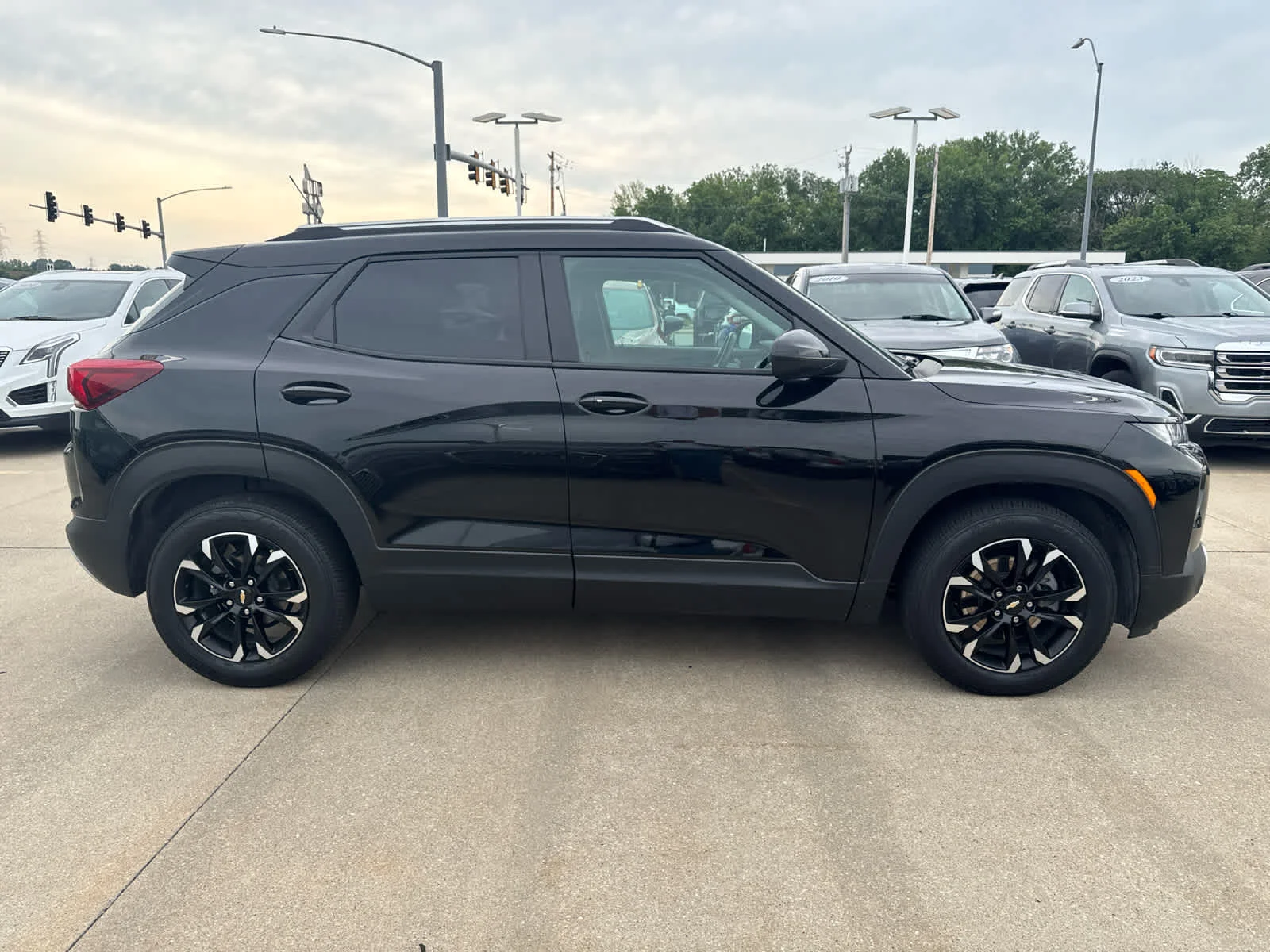 Used 2021 Mosaic Black Metallic Chevrolet LT image 6