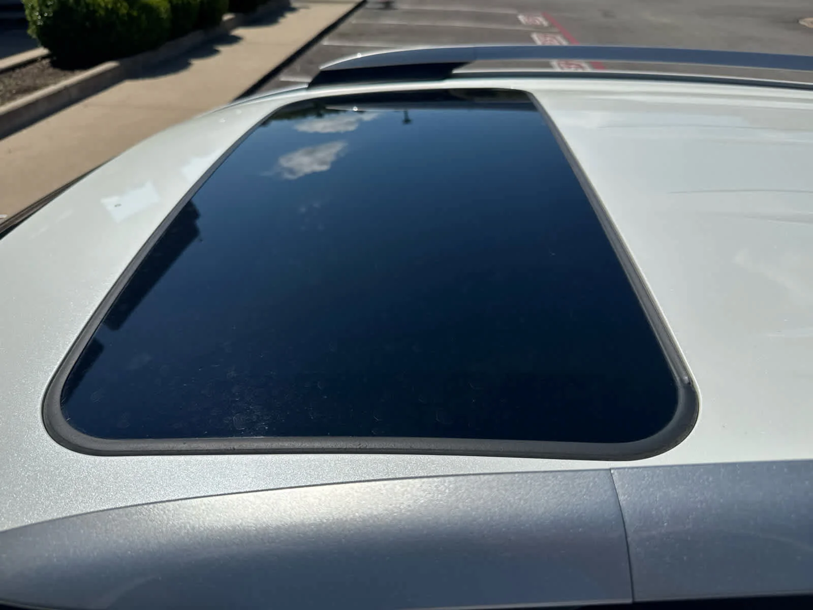 Used 2017 Blizzard Pearl Toyota Platinum image 9