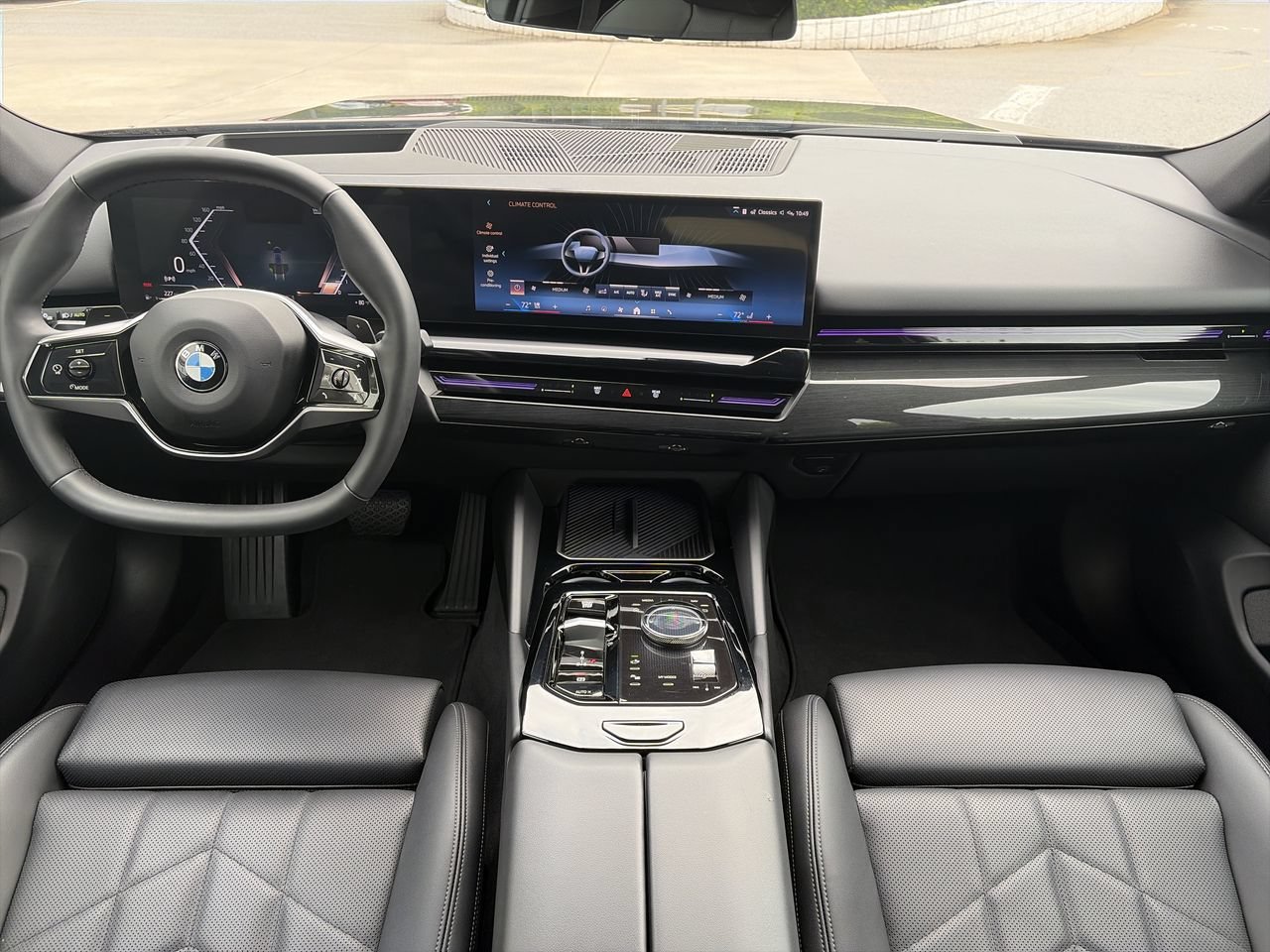 Used 2025 Black Sapphire Metallic BMW 530i image 29