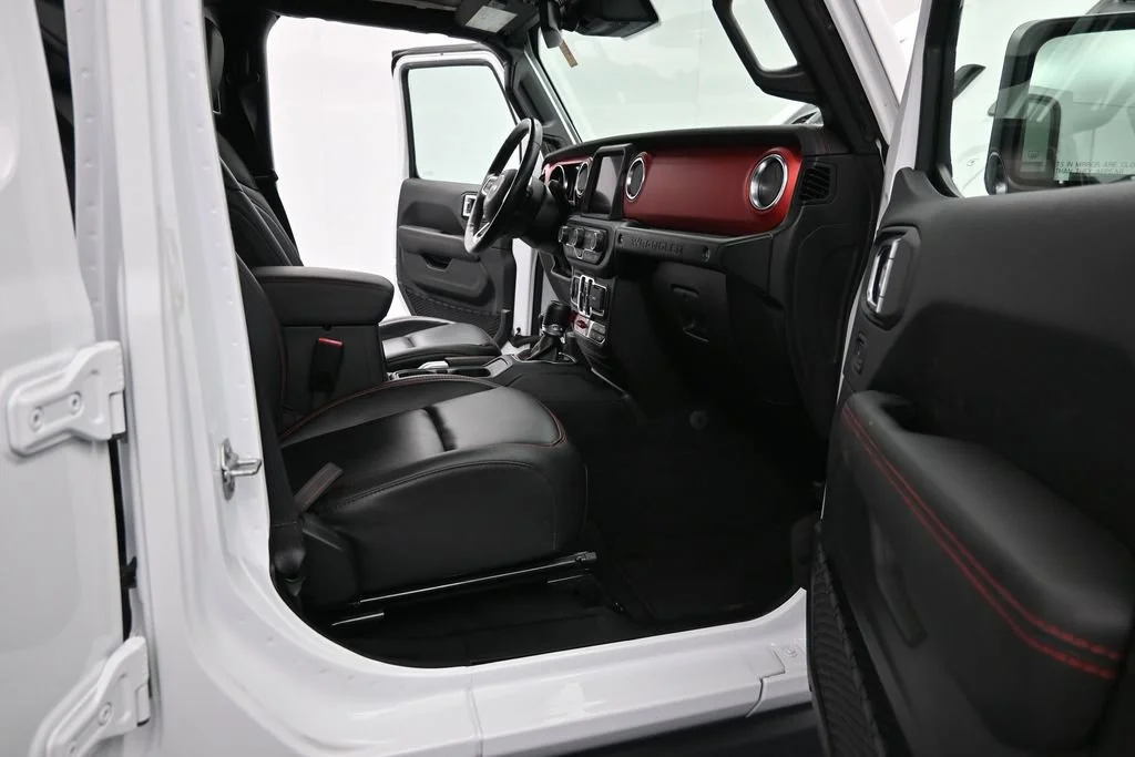 Used 2021 White Jeep Unlimited Rubicon image 18