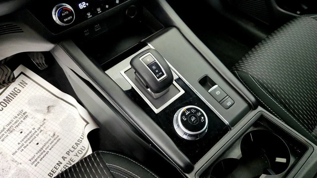 Used 2022 White Diamond Mitsubishi ES FWD image 15