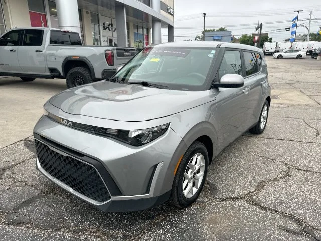 Certified Used 2024 Gray Kia LX image 18