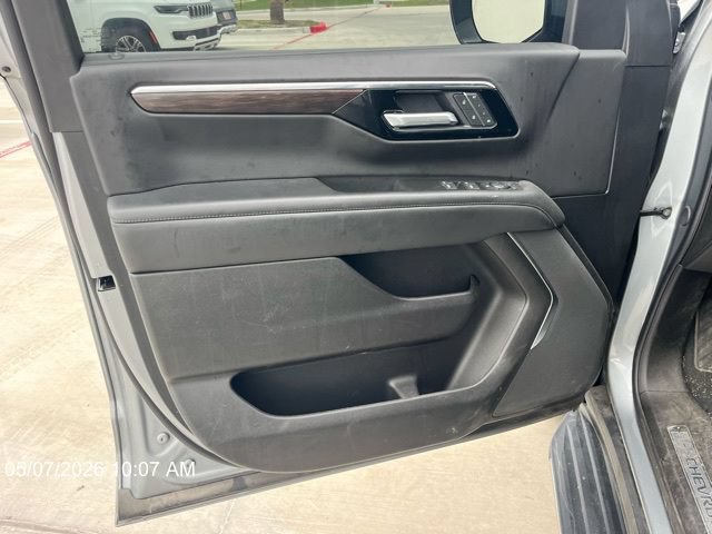 Used 2025 Sterling Gray Metallic Chevrolet LT image 9