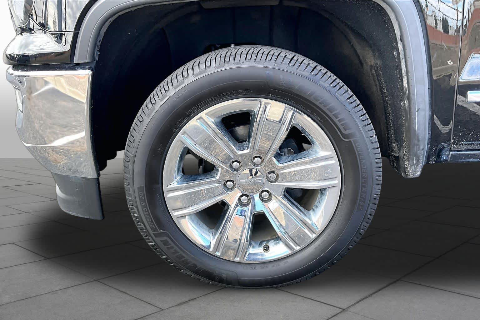 Used 2018 Onyx Black GMC SLT image 10