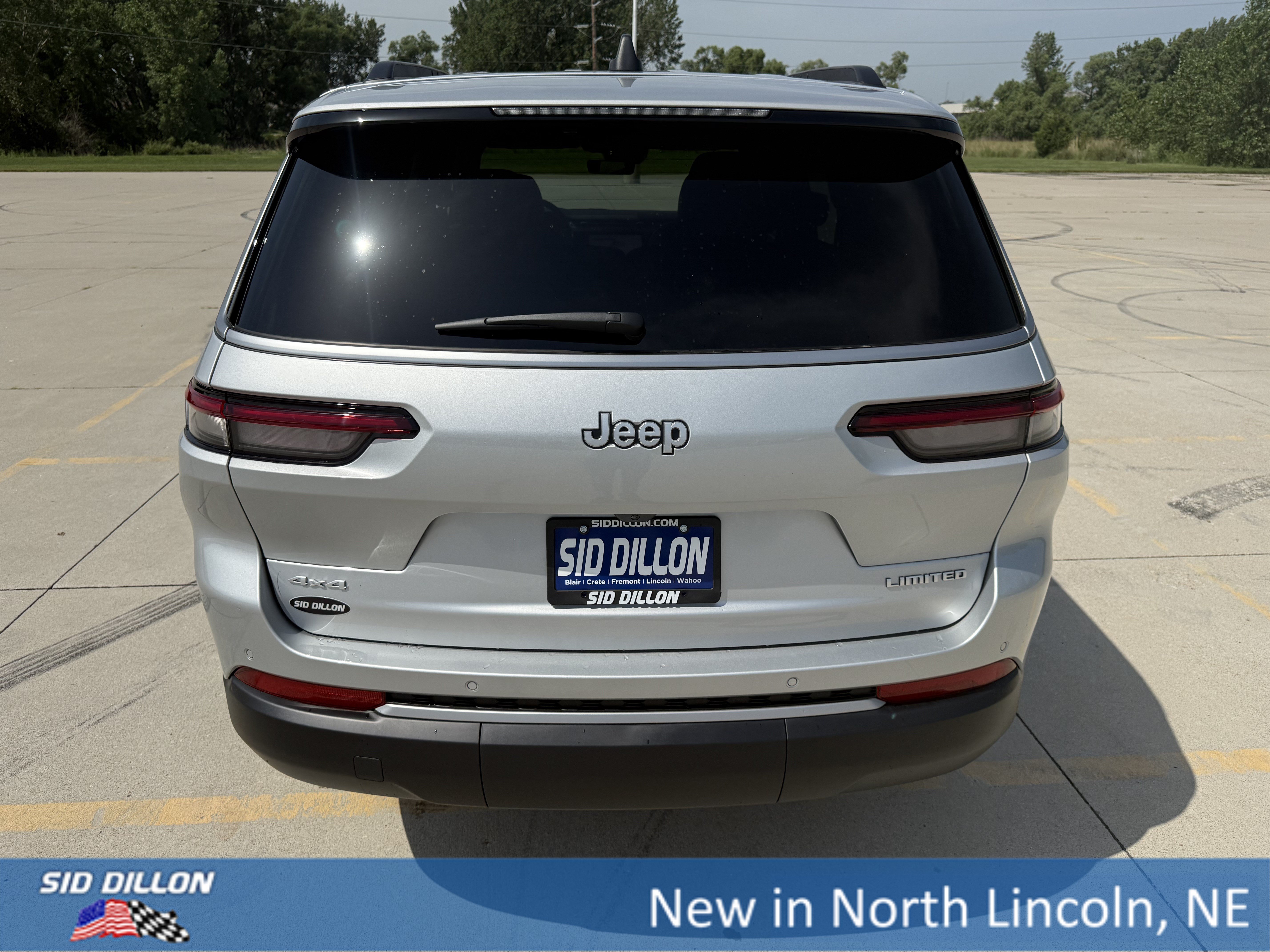 New 2026 Silver Zynith Jeep Limited image 4