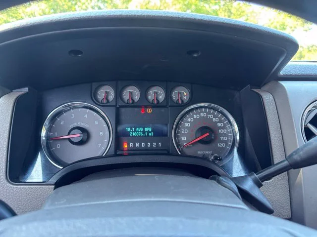 Used 2010 Gray Ford XLT image 20