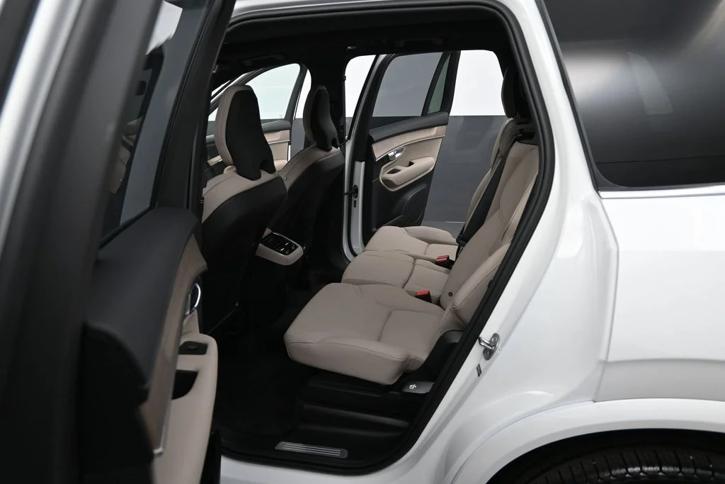 New 2026 Crystal White Volvo Plus image 12