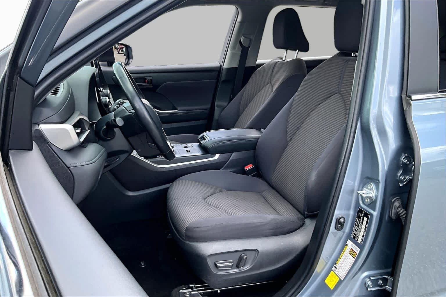 Used 2023 Moon Dust Toyota LE image 8