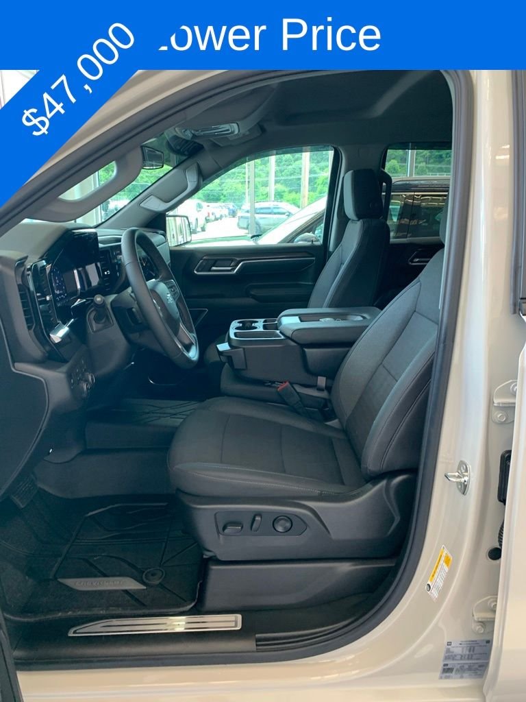 Used 2026 White Chevrolet RST image 3