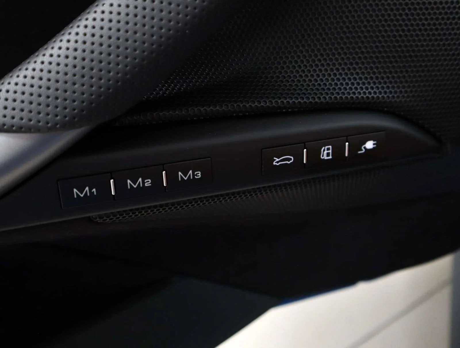 Certified Used 2024 Blu Corsa Ferrari  image 20