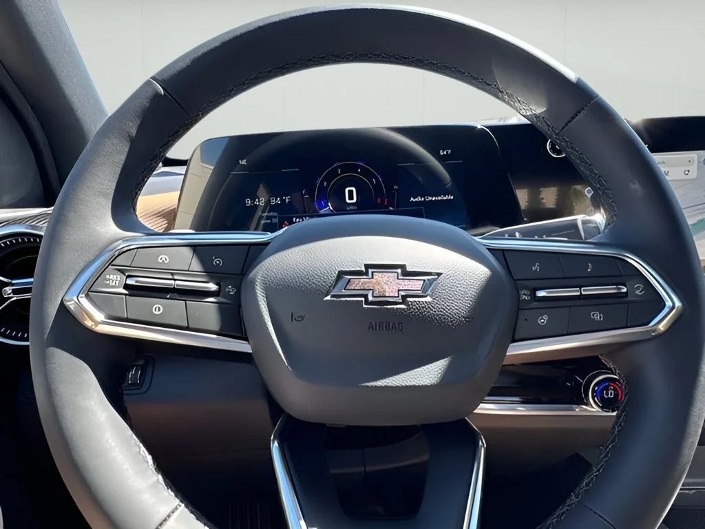 New 2027 Mosaic Black Metallic Chevrolet ACTIV image 24