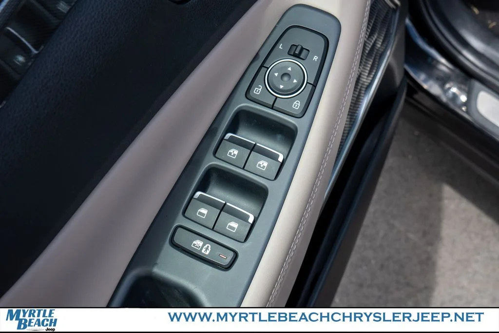 Used 2023 Twilight Black Hyundai SEL Premium image 16