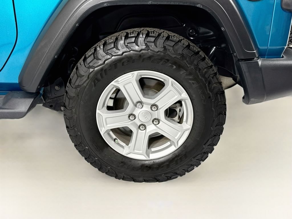 Used 2019 Bikini Pearlcoat Jeep Sport S image 29