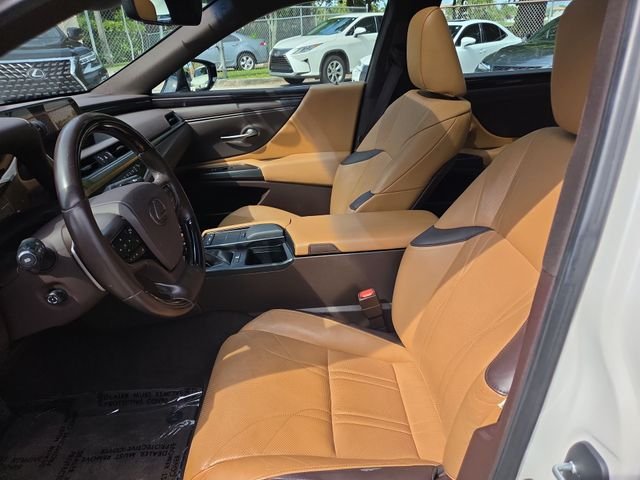 Used 2019 White Lexus 350 Luxury image 11