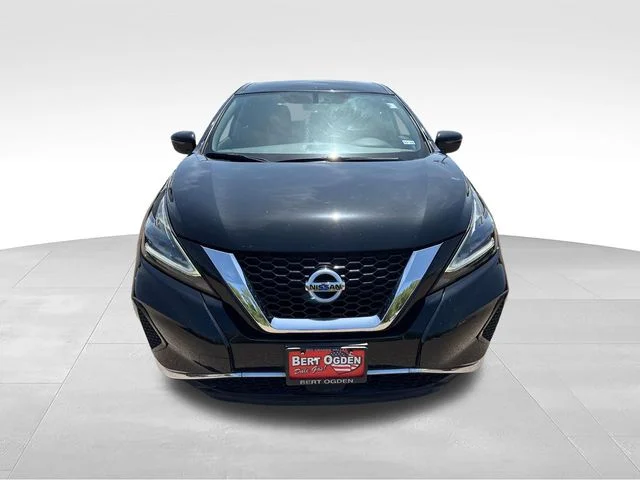 Used 2019 Black Nissan S image 2