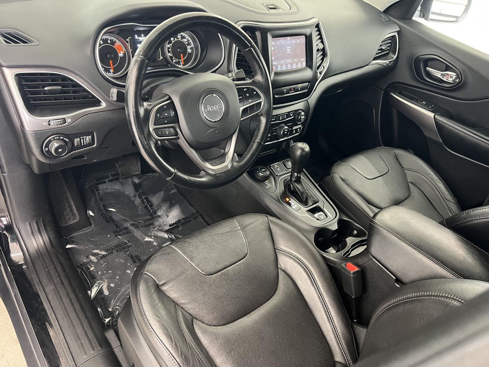2021 Jeep Cherokee Latitude Lux - Photo 13
