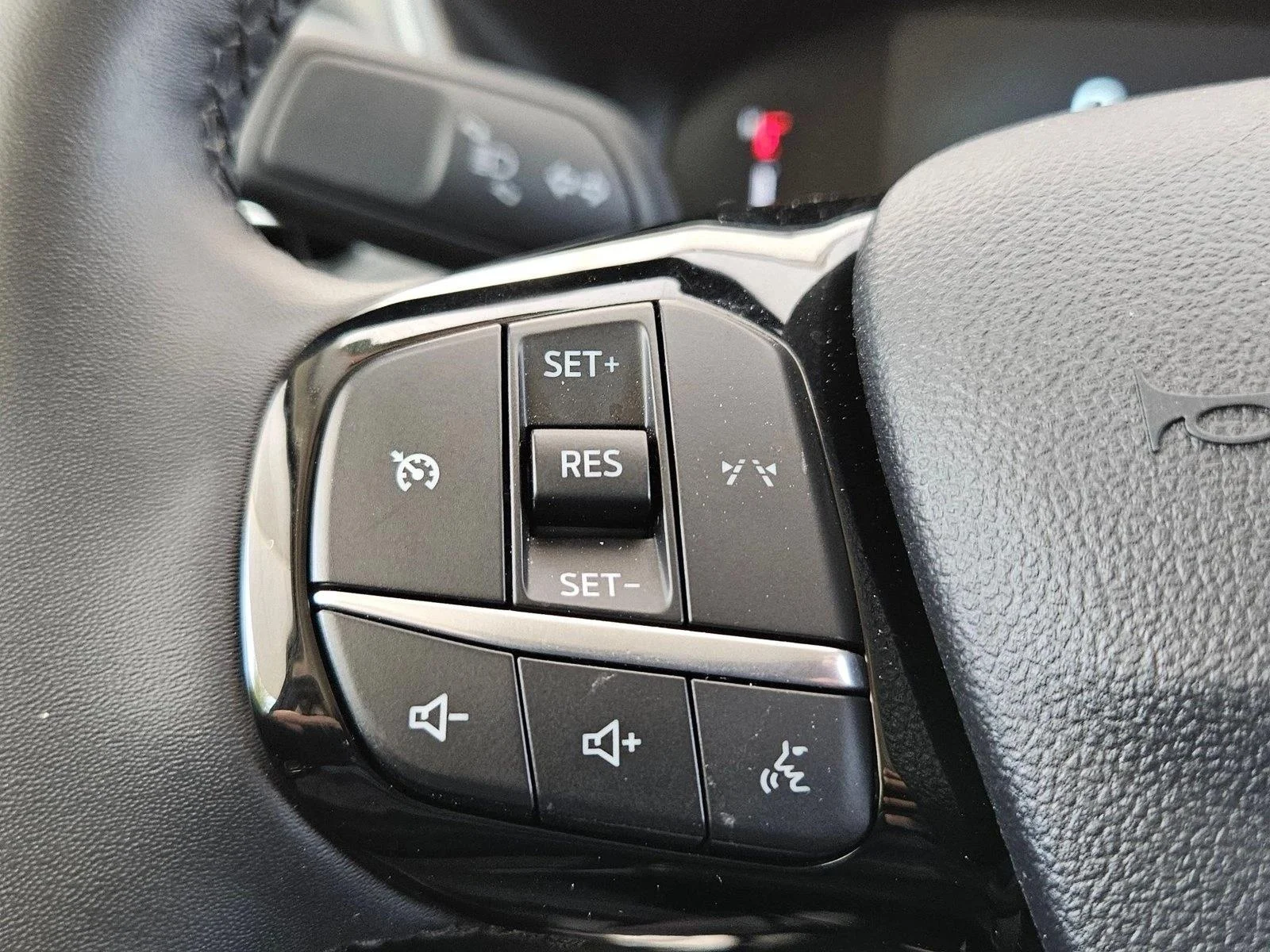 Used 2024 Carbonized Gray Metallic Ford Active image 23