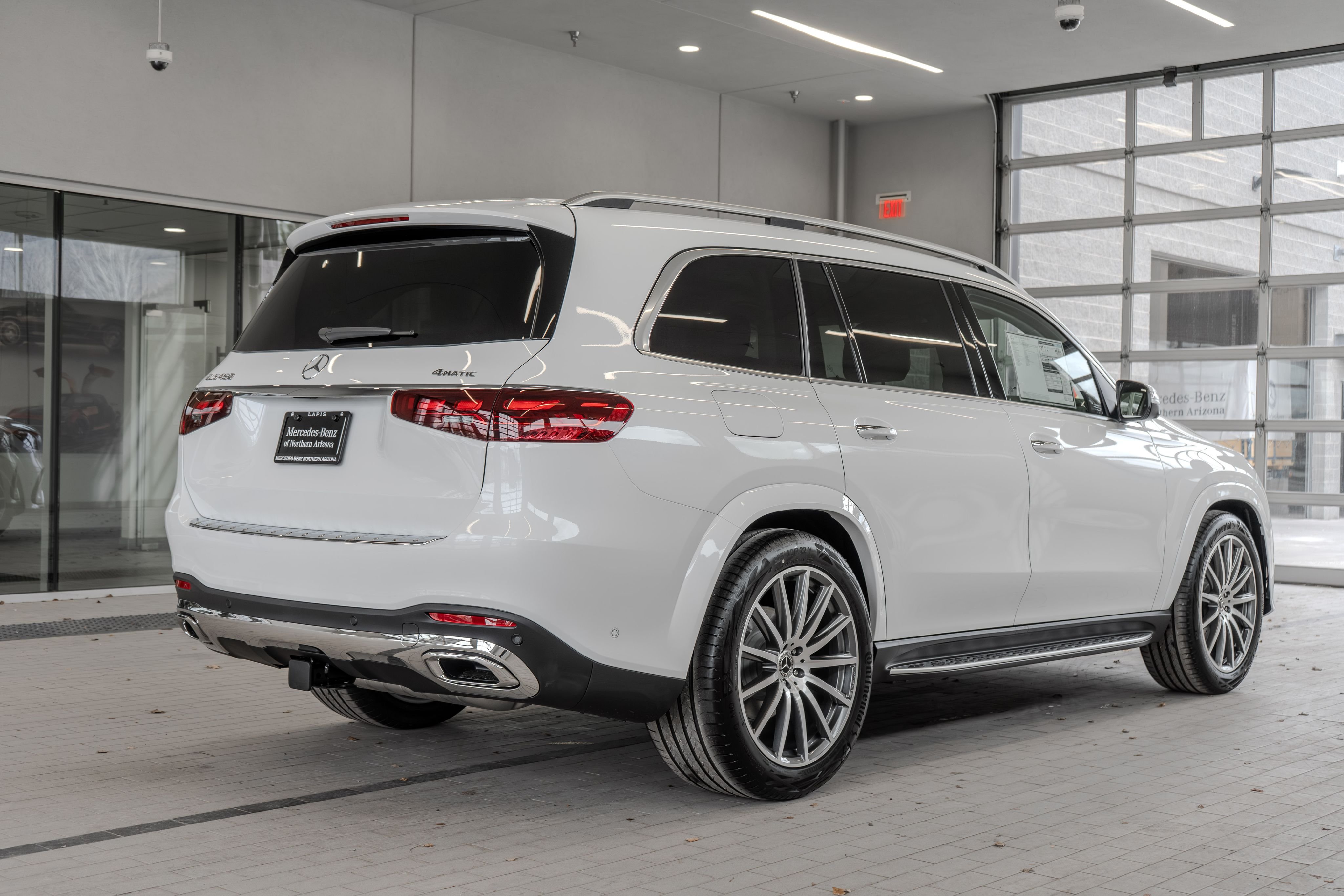 New 2026 MANUFAKTUR Moonlight White Metallic Mercedes-Benz GLS 450 image 31