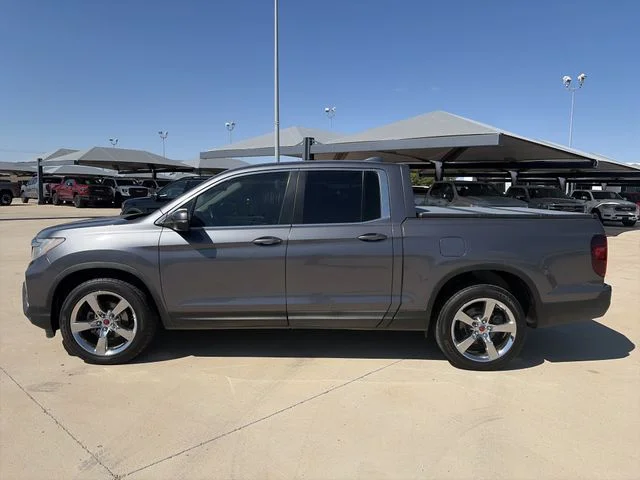 Used 2022 Silver Honda RTL image 3