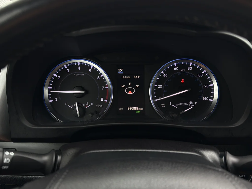 Used 2017 Blizzard Pearl Toyota XLE image 23