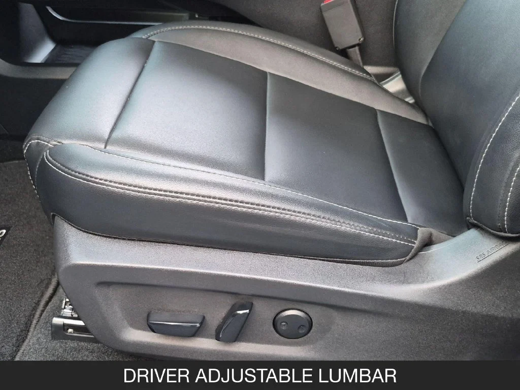 Used 2025 White Nissan SV image 15
