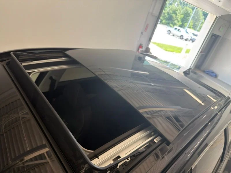 Used 2022 Black Hyundai SEL Convenience image 35