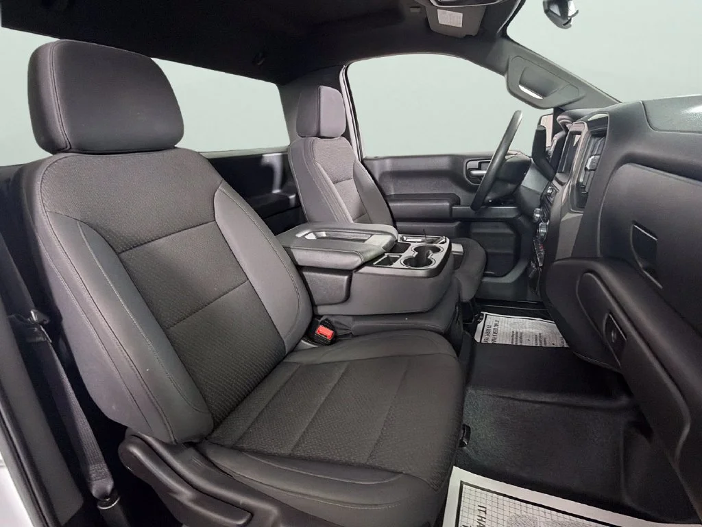 Used 2025 Summit White Chevrolet WT image 29