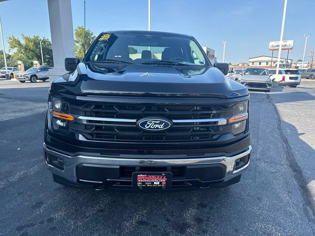 Used 2025 Black Ford XLT image 2
