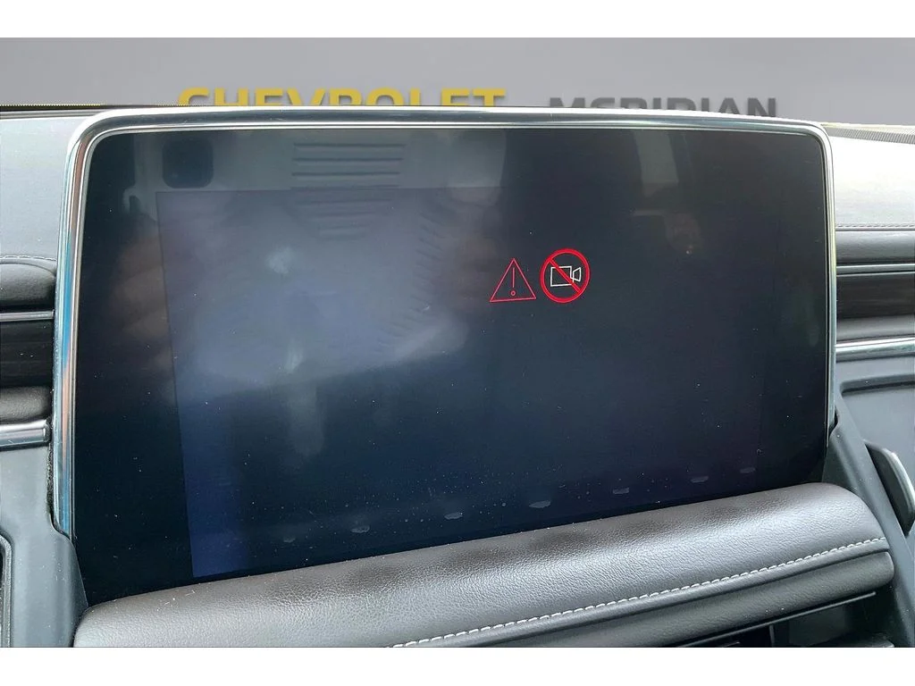 Used 2023 Summit White Chevrolet Z71 image 14