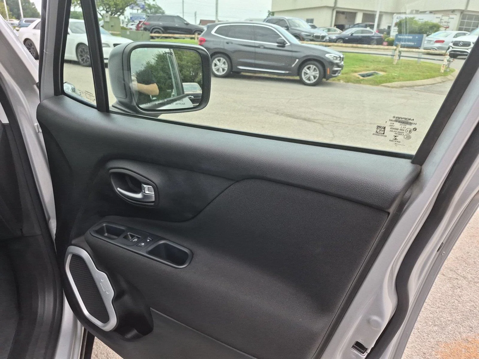 Used 2018 Glacier Metallic Jeep Sport image 34
