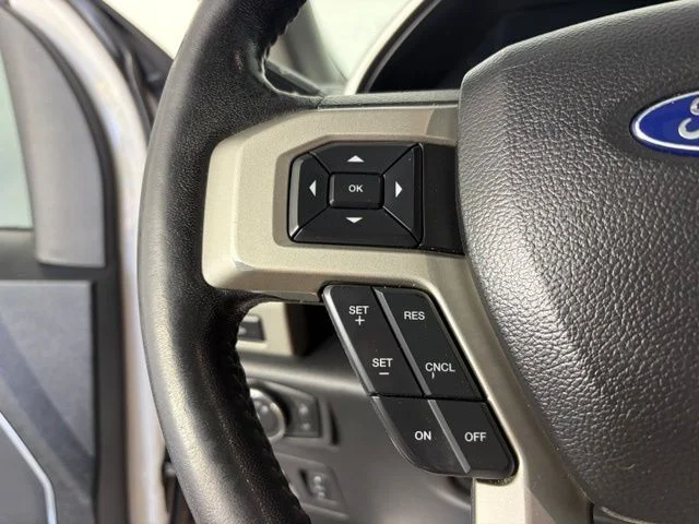 Used 2018 White Platinum Clearcoat Metallic Ford Lariat image 29