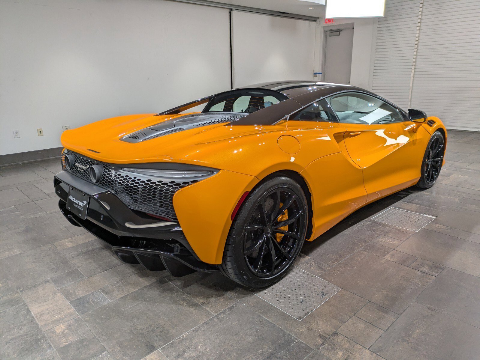 2025 McLaren Artura Vision - Photo 24