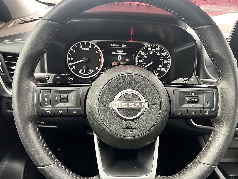 Used 2023 Pearl White Tricoat Nissan SV image 23