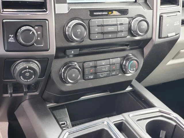 Used 2018  Ford XLT image 17