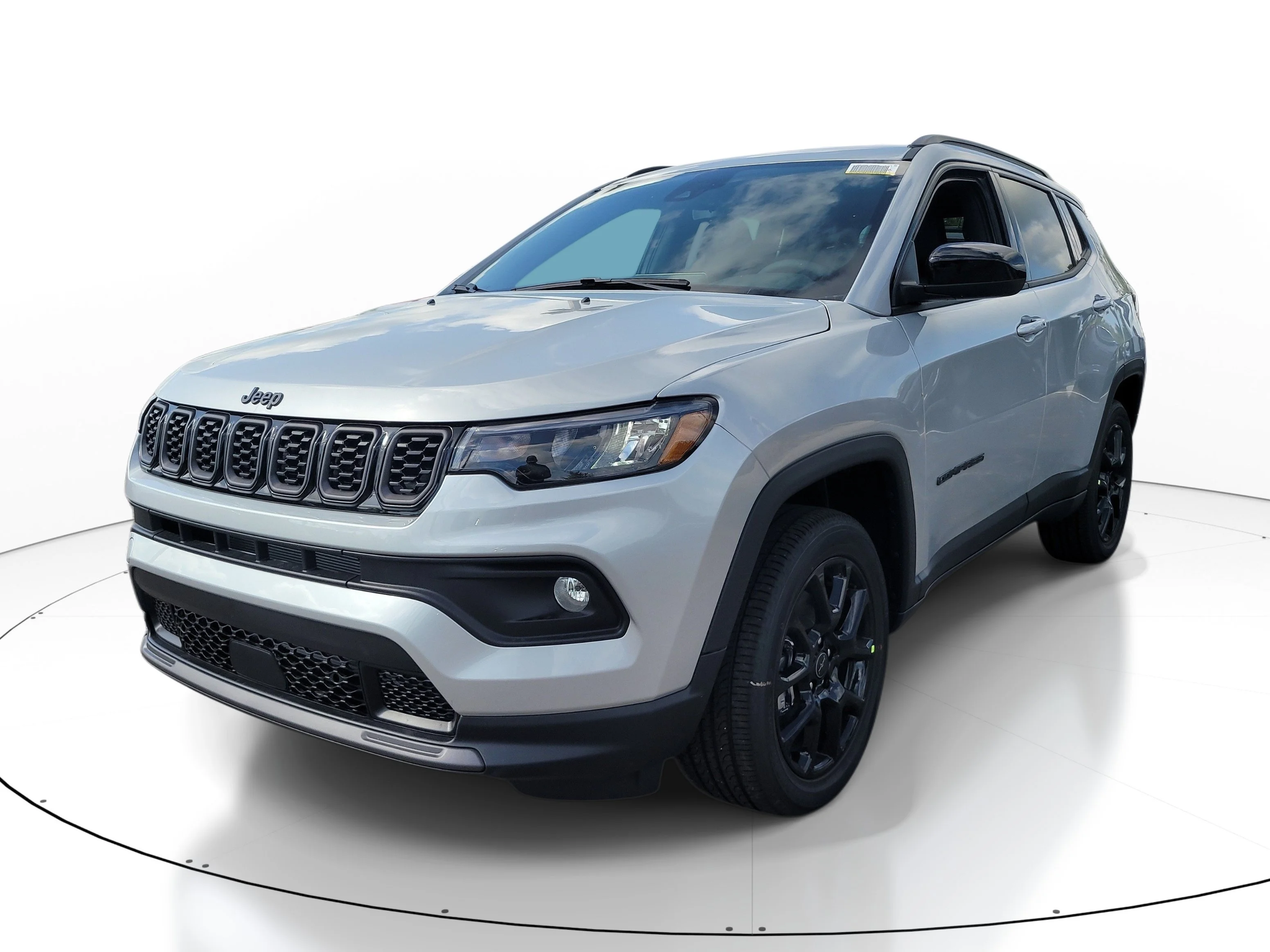 New 2026 Silver Zynith Metallic Clearcoat Jeep Latitude Altitude image 4