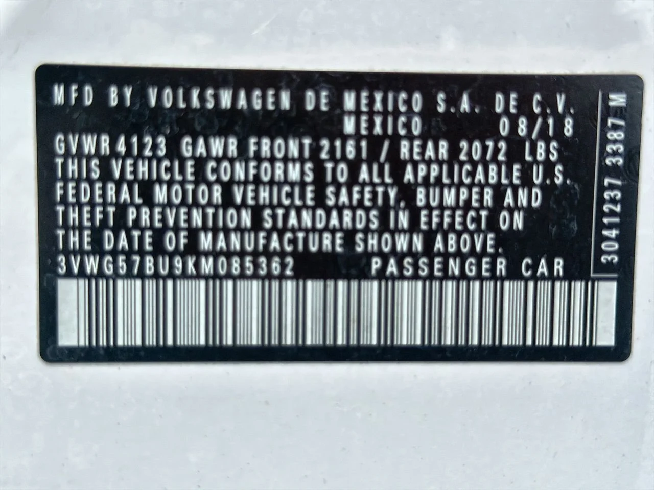 Used 2019 White Volkswagen 1.4T SEL Premium image 29