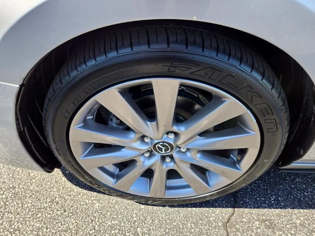 Used 2019 Silver Mazda Select image 23