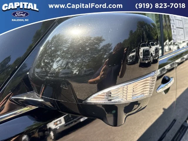 Used 2022 Black Nissan SL image 12