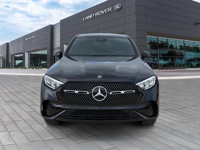 Used 2025  Mercedes-Benz GLC 300 Coupe image 8